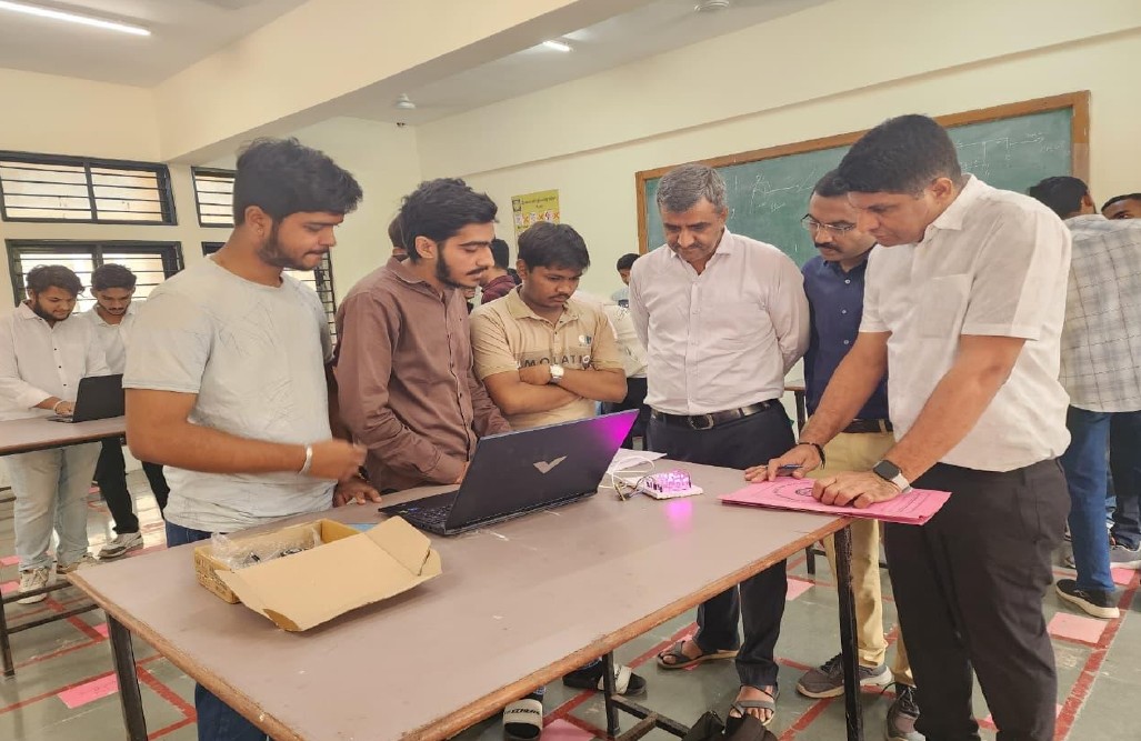 Bridging Theory and Practice: EC Students Showcase Innovation at ...